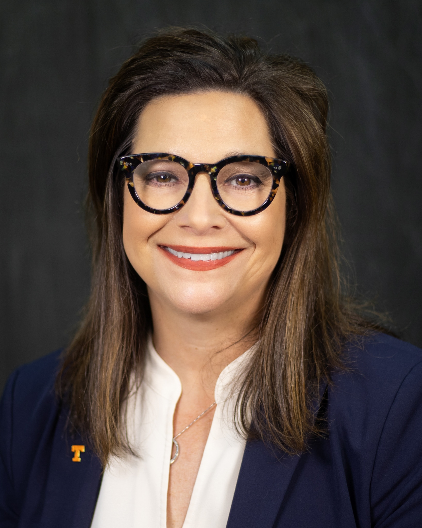 Headshot of Gretchen Neisler